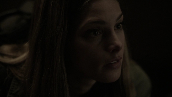 Ashley-Greene-dot-NL_Rogue4x07Bifocals1801.jpg