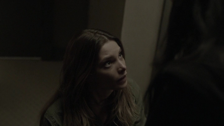 Ashley-Greene-dot-NL_Rogue4x07Bifocals1969.jpg