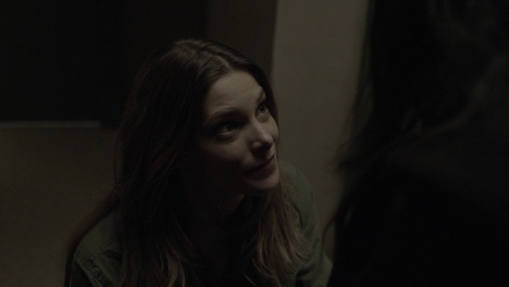 Ashley-Greene-dot-NL_Rogue4x07Bifocals1977.jpg