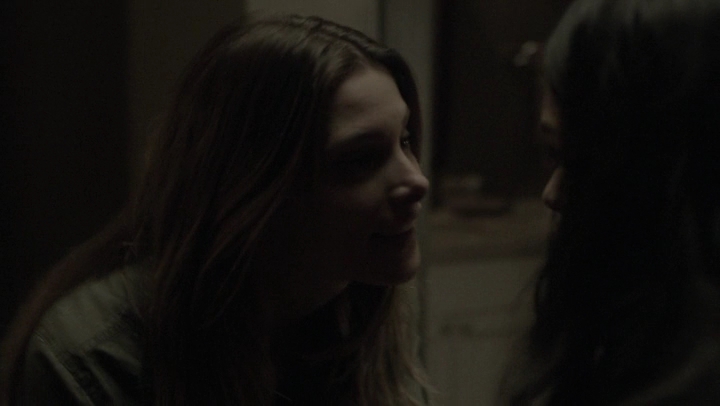 Ashley-Greene-dot-NL_Rogue4x07Bifocals1979.jpg