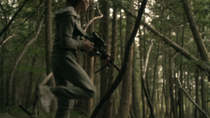 Ashley-Greene-dot-NL_Rogue4x07Bifocals2242.jpg