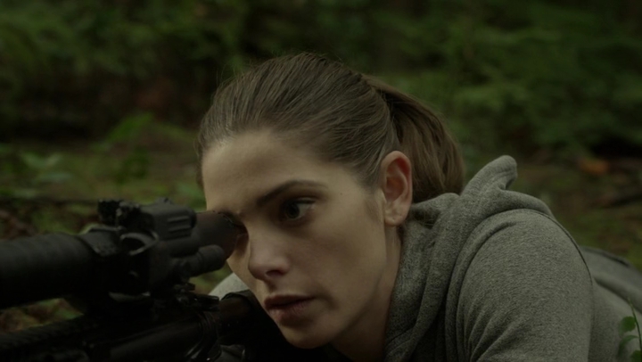 Ashley-Greene-dot-NL_Rogue4x07Bifocals2266.jpg