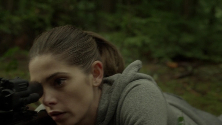 Ashley-Greene-dot-NL_Rogue4x07Bifocals2276.jpg