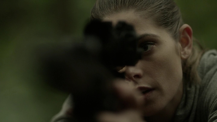 Ashley-Greene-dot-NL_Rogue4x07Bifocals2623.jpg