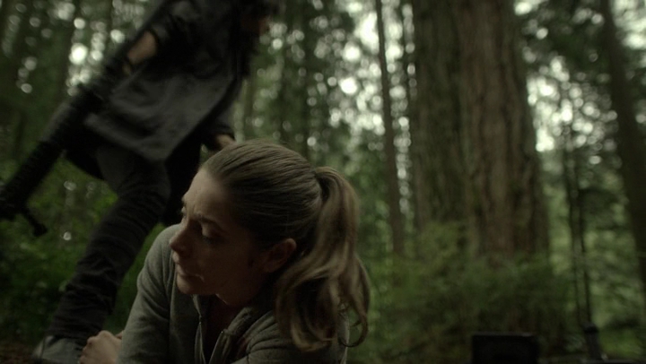 Ashley-Greene-dot-NL_Rogue4x07Bifocals2722.jpg