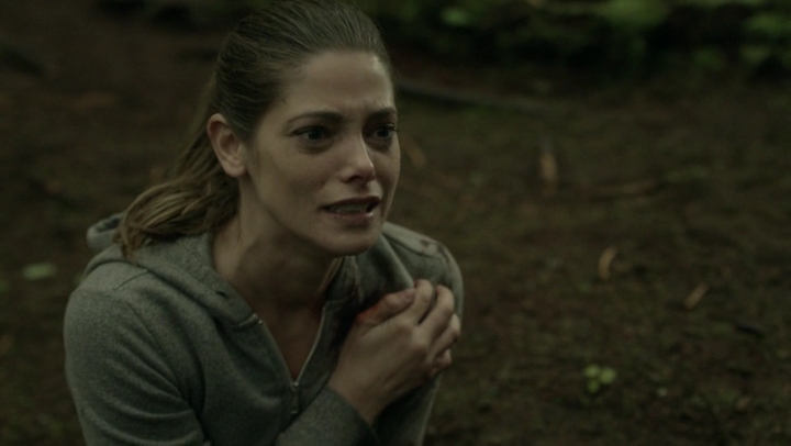 Ashley-Greene-dot-NL_Rogue4x07Bifocals2829.jpg
