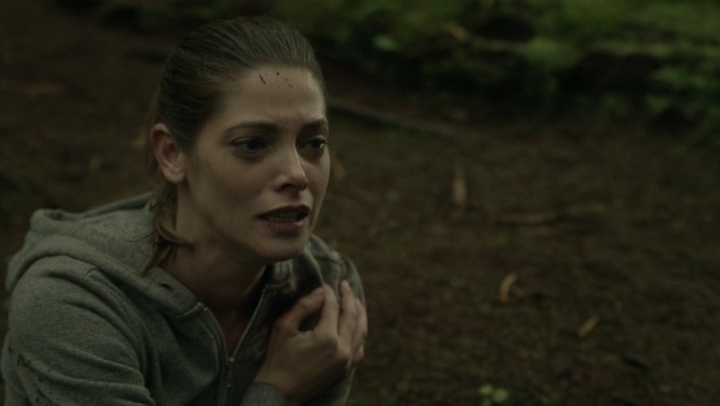 Ashley-Greene-dot-NL_Rogue4x07Bifocals2869.jpg