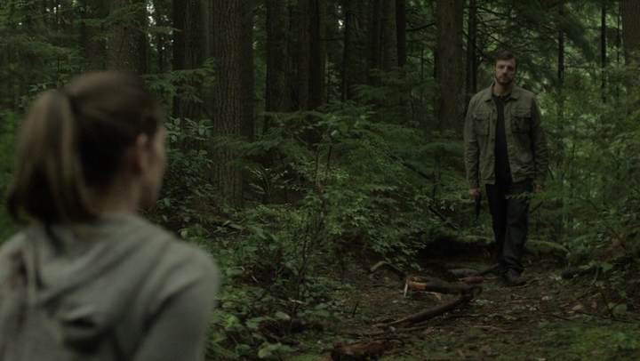 Ashley-Greene-dot-NL_Rogue4x07Bifocals2877.jpg