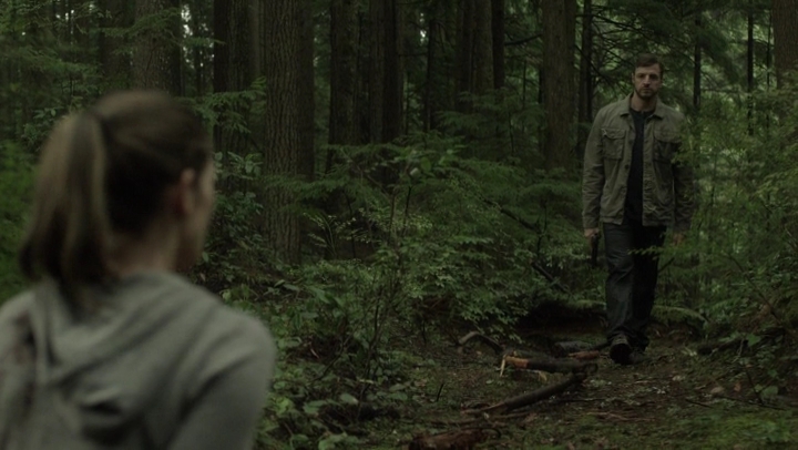 Ashley-Greene-dot-NL_Rogue4x07Bifocals2878.jpg