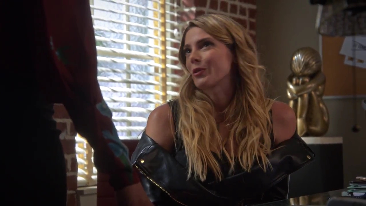Ashley-Greene-dot-nl_StepUpHighWater2x02-0189.jpg