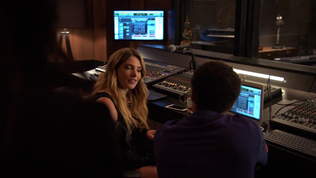 Ashley-Greene-dot-nl_StepUpHighWater2x02-1088.jpg