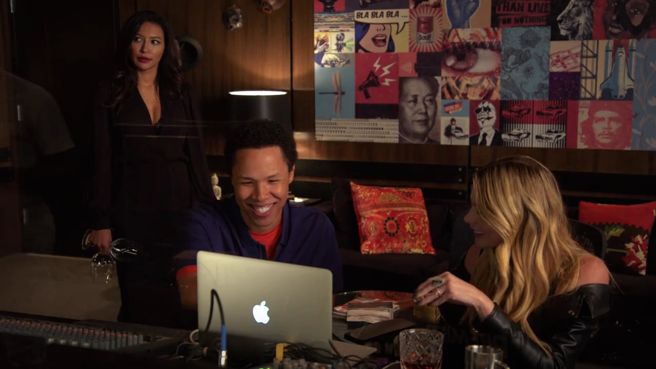 Ashley-Greene-dot-nl_StepUpHighWater2x02-1094.jpg
