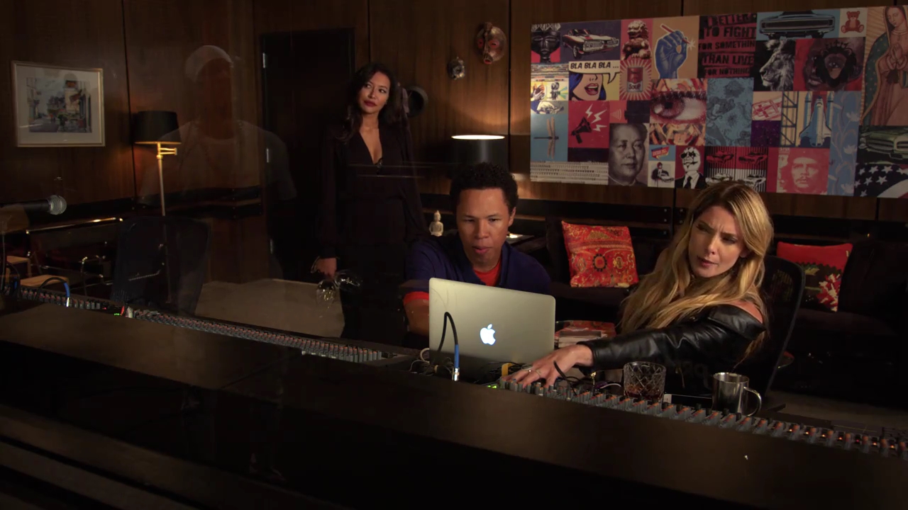 Ashley-Greene-dot-nl_StepUpHighWater2x02-1105.jpg