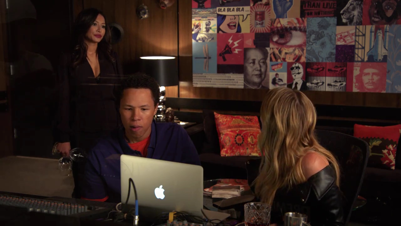 Ashley-Greene-dot-nl_StepUpHighWater2x02-1120.jpg