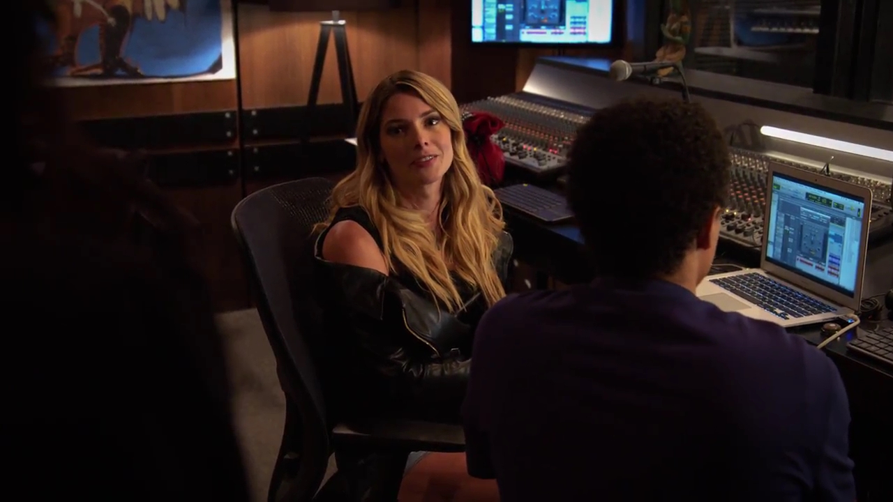 Ashley-Greene-dot-nl_StepUpHighWater2x02-1122.jpg