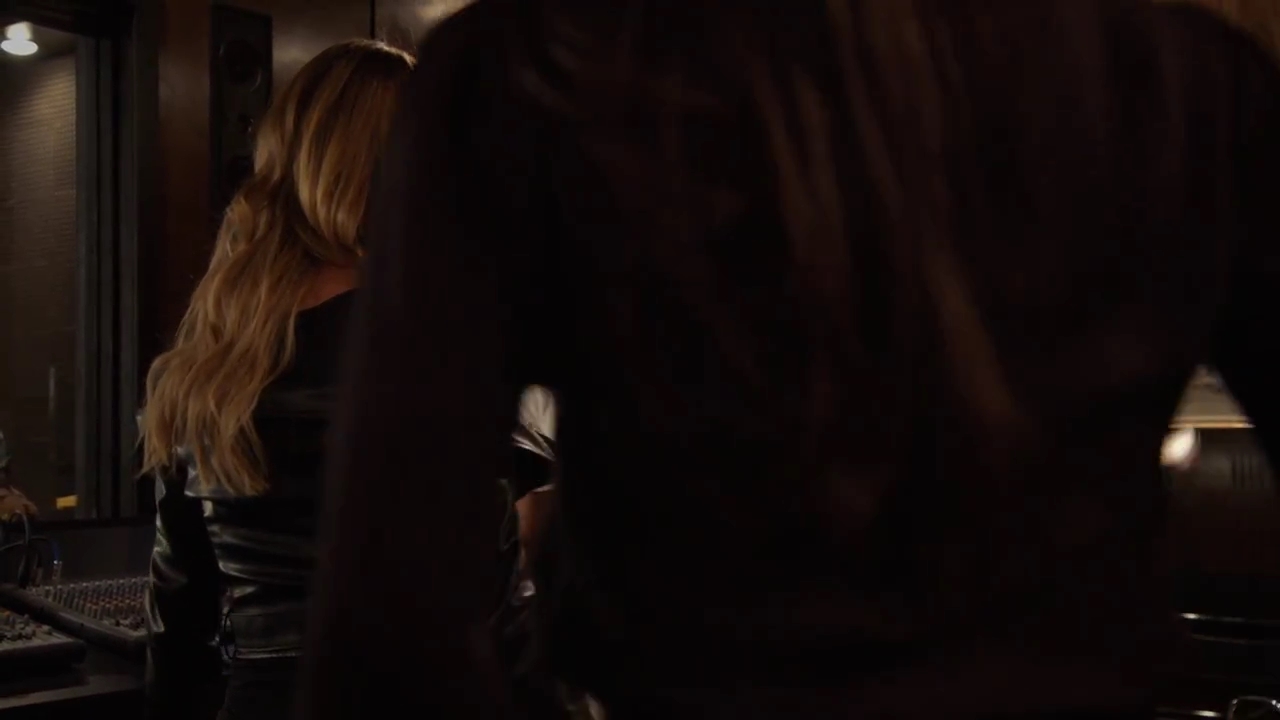 Ashley-Greene-dot-nl_StepUpHighWater2x02-1264.jpg