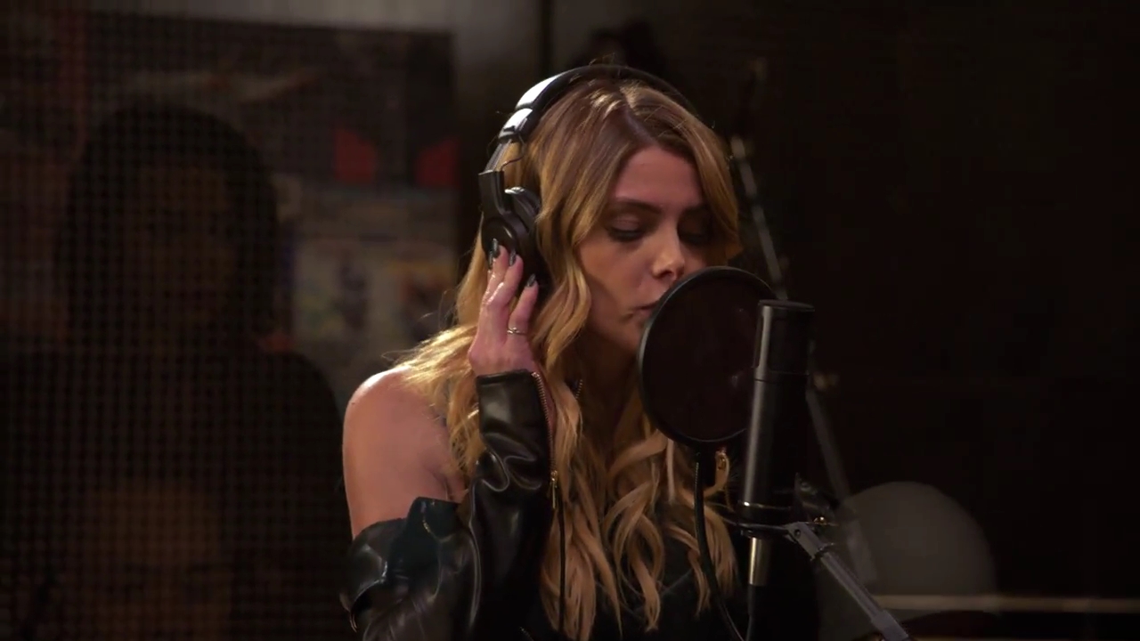 Ashley-Greene-dot-nl_StepUpHighWater2x02-1416.jpg