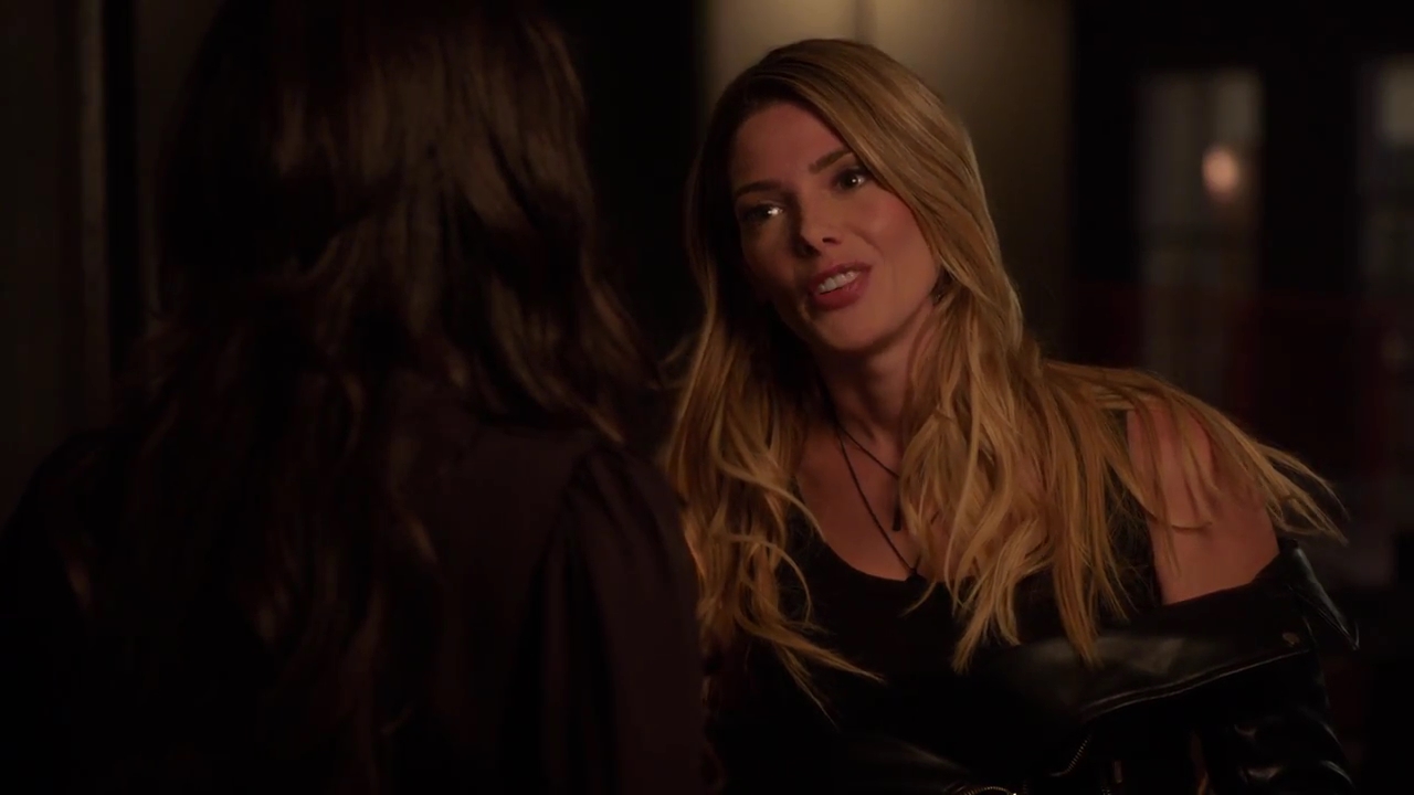 Ashley-Greene-dot-nl_StepUpHighWater2x02-1812.jpg