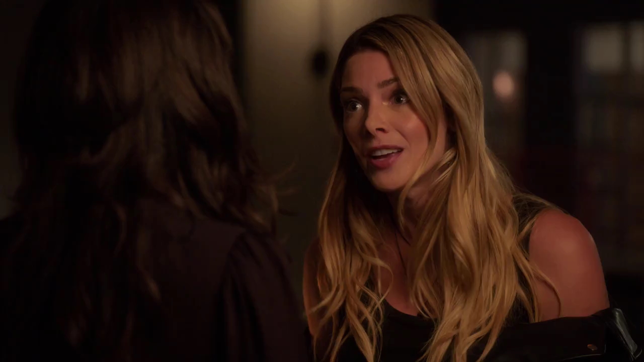 Ashley-Greene-dot-nl_StepUpHighWater2x02-1847.jpg