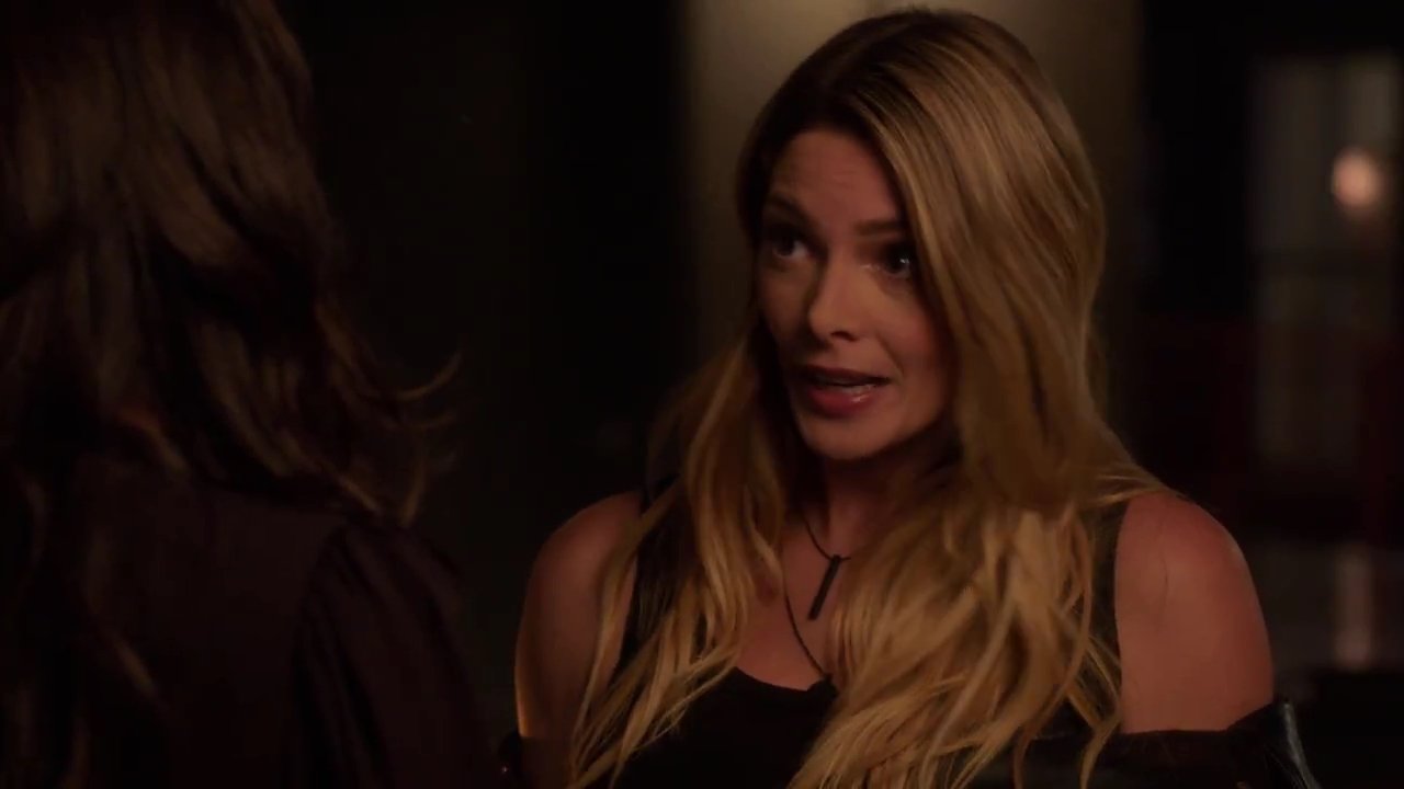 Ashley-Greene-dot-nl_StepUpHighWater2x02-1853.jpg