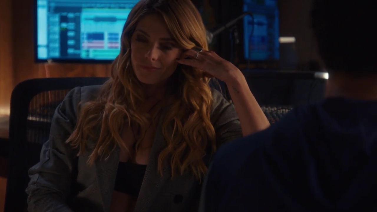 Ashley-Greene-dot-nl_StepUpHighWater2x03-1910.jpg