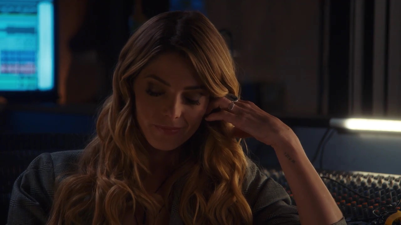 Ashley-Greene-dot-nl_StepUpHighWater2x03-1912.jpg