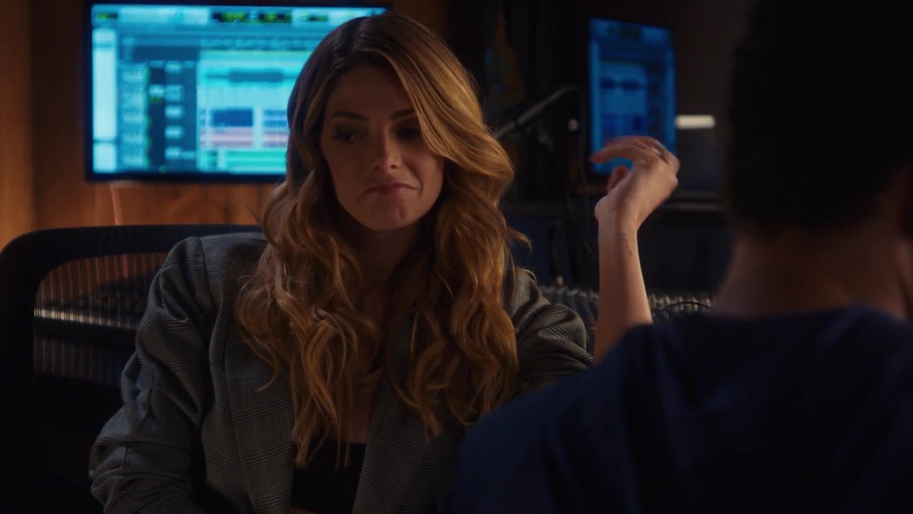 Ashley-Greene-dot-nl_StepUpHighWater2x03-1918.jpg