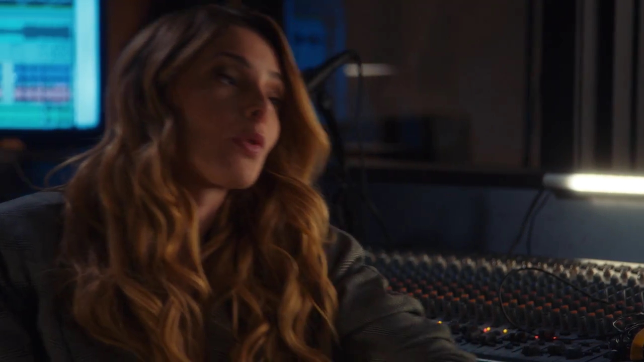 Ashley-Greene-dot-nl_StepUpHighWater2x03-1933.jpg