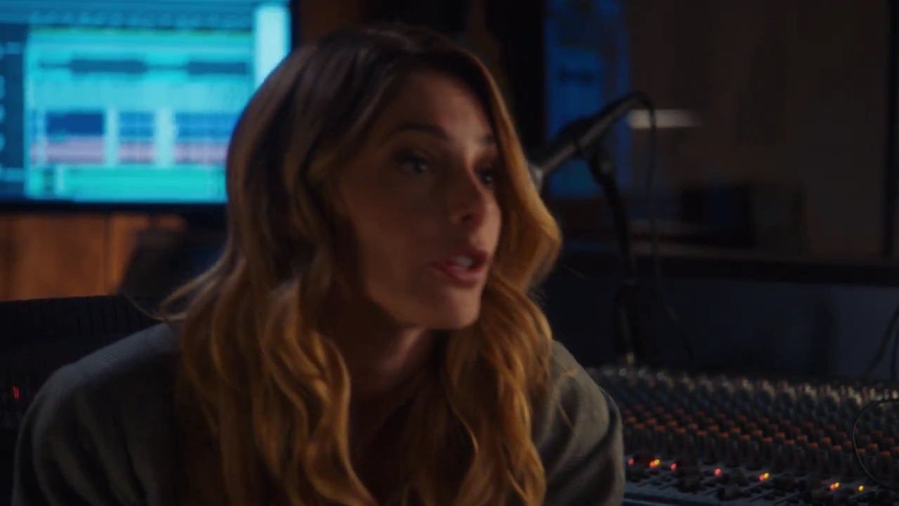Ashley-Greene-dot-nl_StepUpHighWater2x03-1934.jpg
