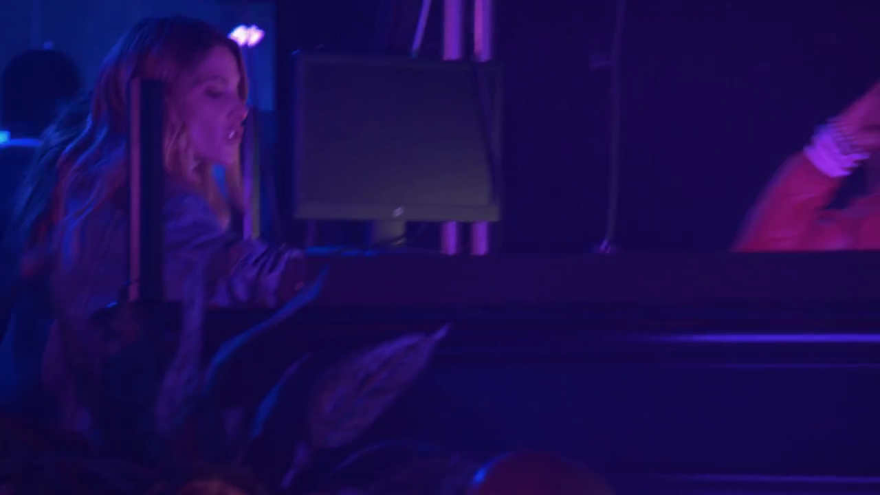 Ashley-Greene-dot-nl_StepUpHighWater2x03-2373.jpg
