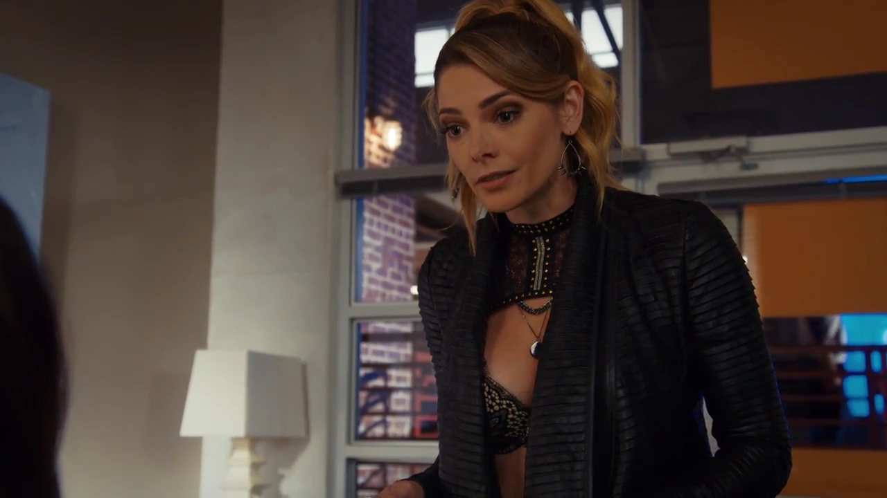 Ashley-Greene-dot-nl_StepUpHighWater2x03-2614.jpg