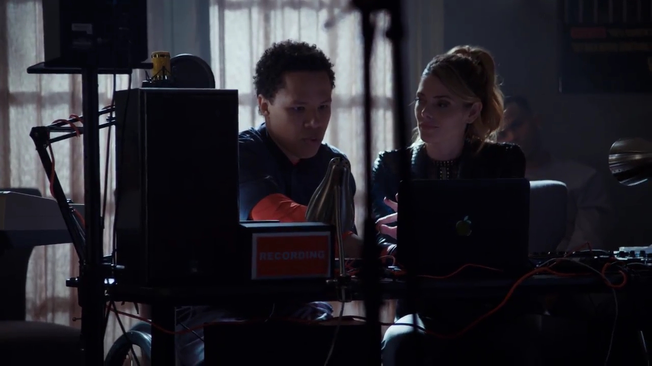 Ashley-Greene-dot-nl_StepUpHighWater2x03-2693.jpg