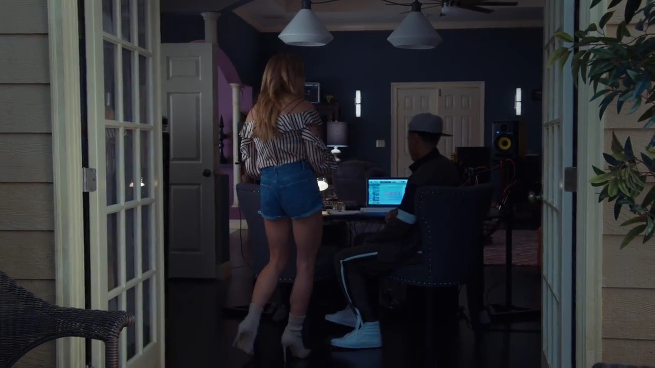 Ashley-Greene-dot-nl_StepUpHighWater2x04-3000.jpg