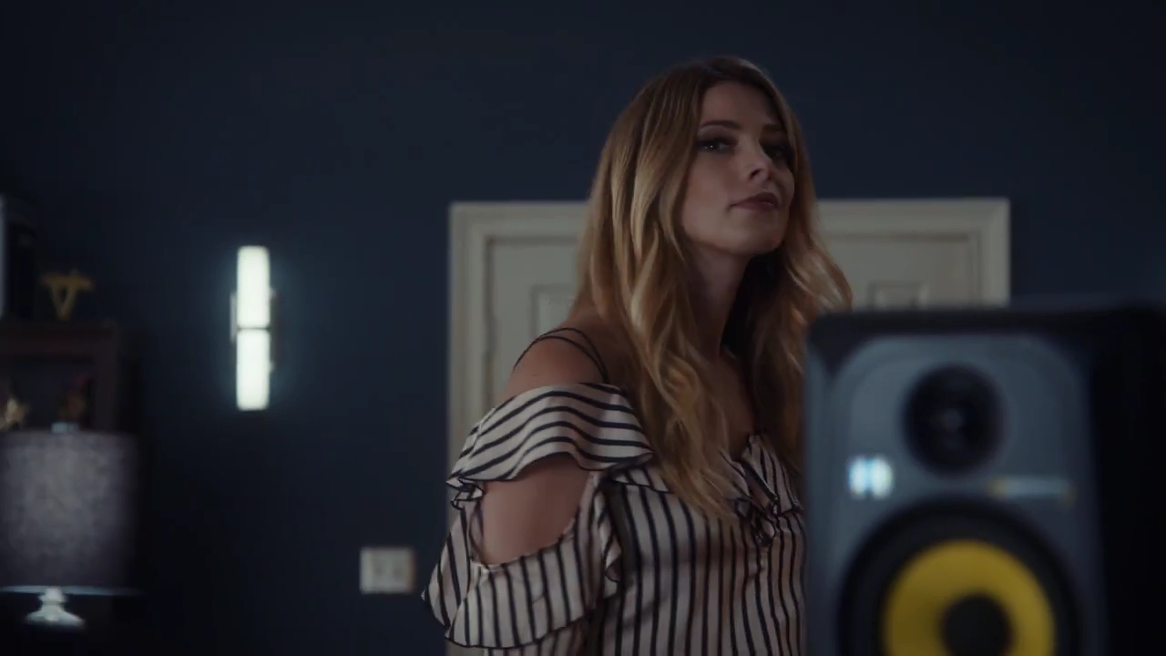 Ashley-Greene-dot-nl_StepUpHighWater2x04-3010.jpg