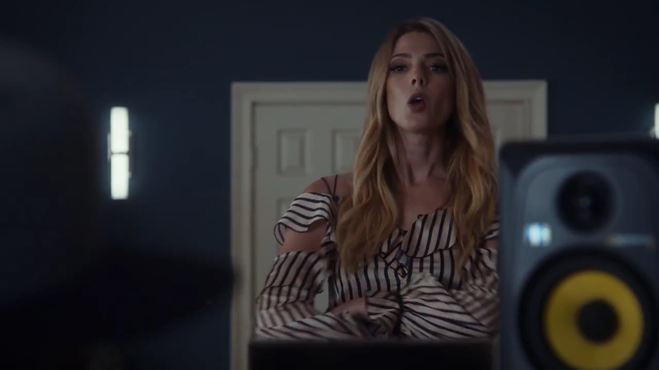 Ashley-Greene-dot-nl_StepUpHighWater2x04-3012.jpg