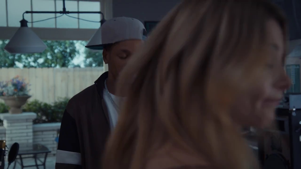 Ashley-Greene-dot-nl_StepUpHighWater2x04-3034.jpg