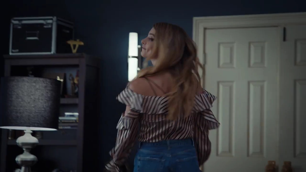 Ashley-Greene-dot-nl_StepUpHighWater2x04-3037.jpg