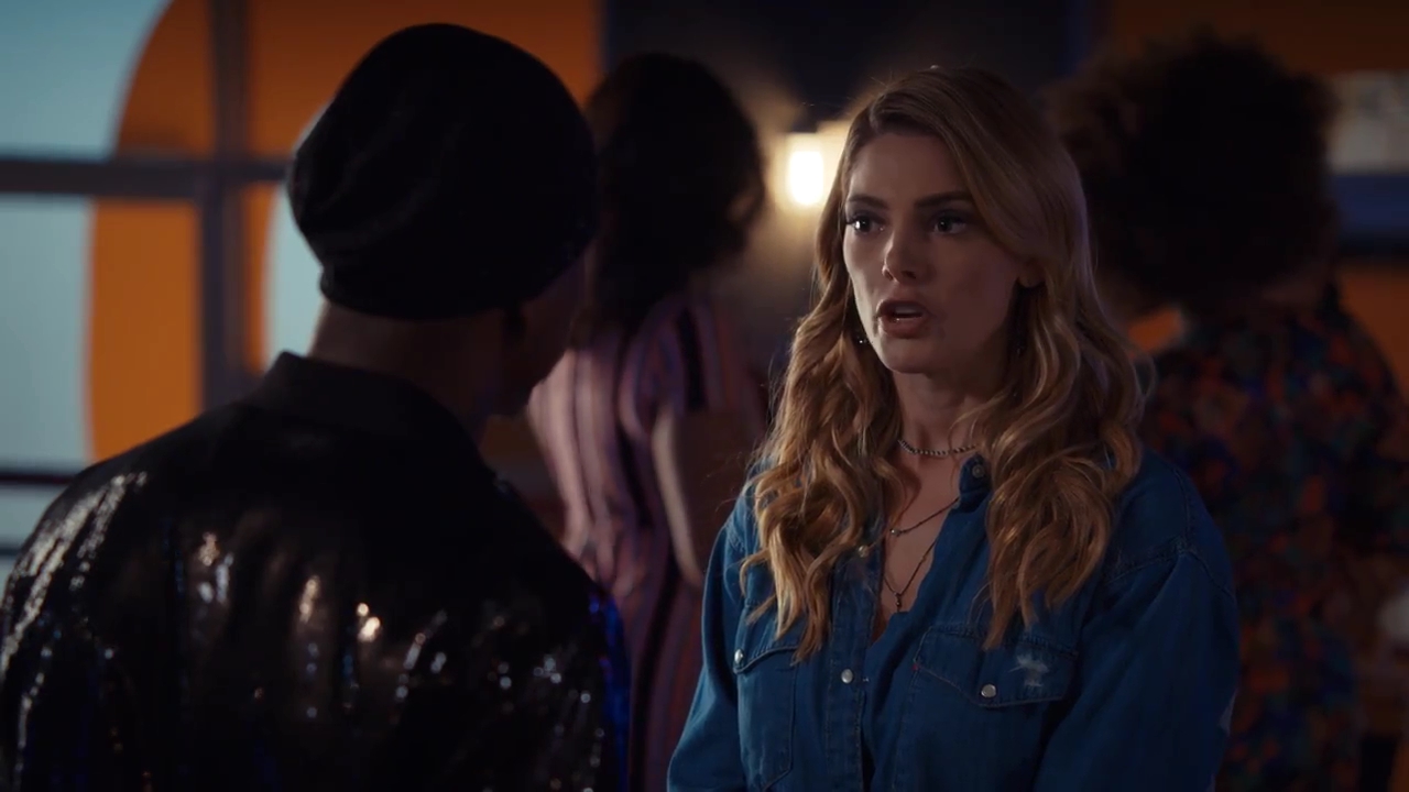 Ashley-Greene-dot-nl_StepUpHighWater2x05-0980.jpg
