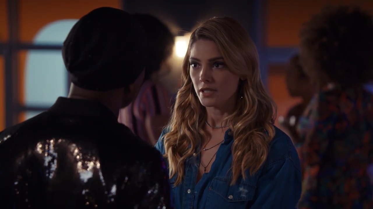 Ashley-Greene-dot-nl_StepUpHighWater2x05-0989.jpg