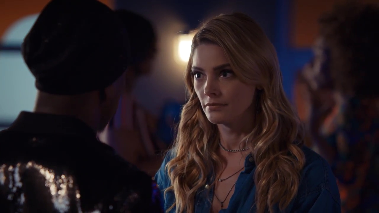 Ashley-Greene-dot-nl_StepUpHighWater2x05-0999.jpg
