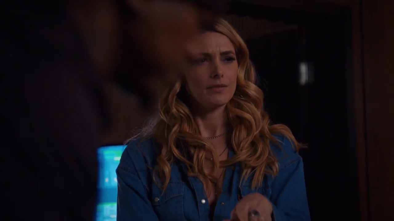 Ashley-Greene-dot-nl_StepUpHighWater2x05-2360.jpg