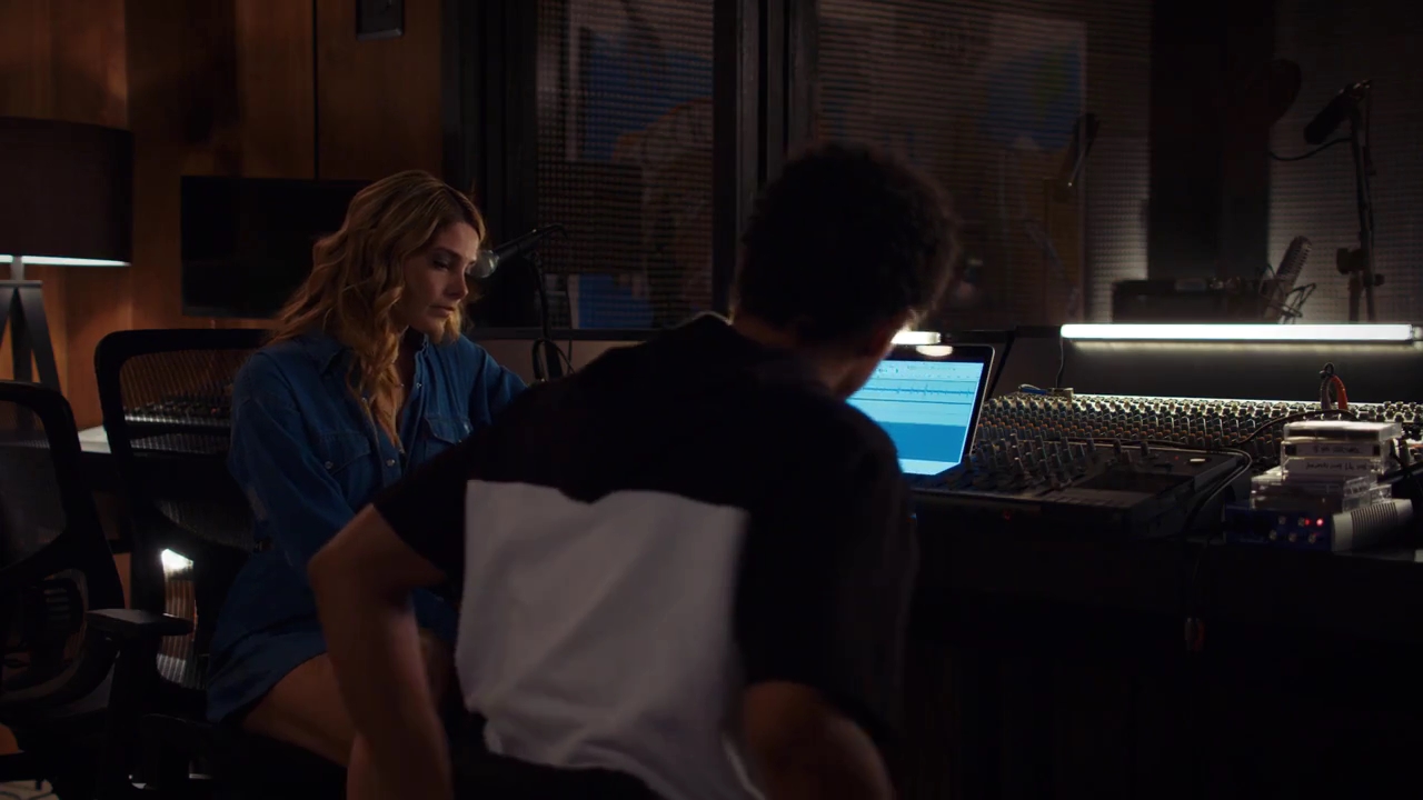 Ashley-Greene-dot-nl_StepUpHighWater2x05-2590.jpg