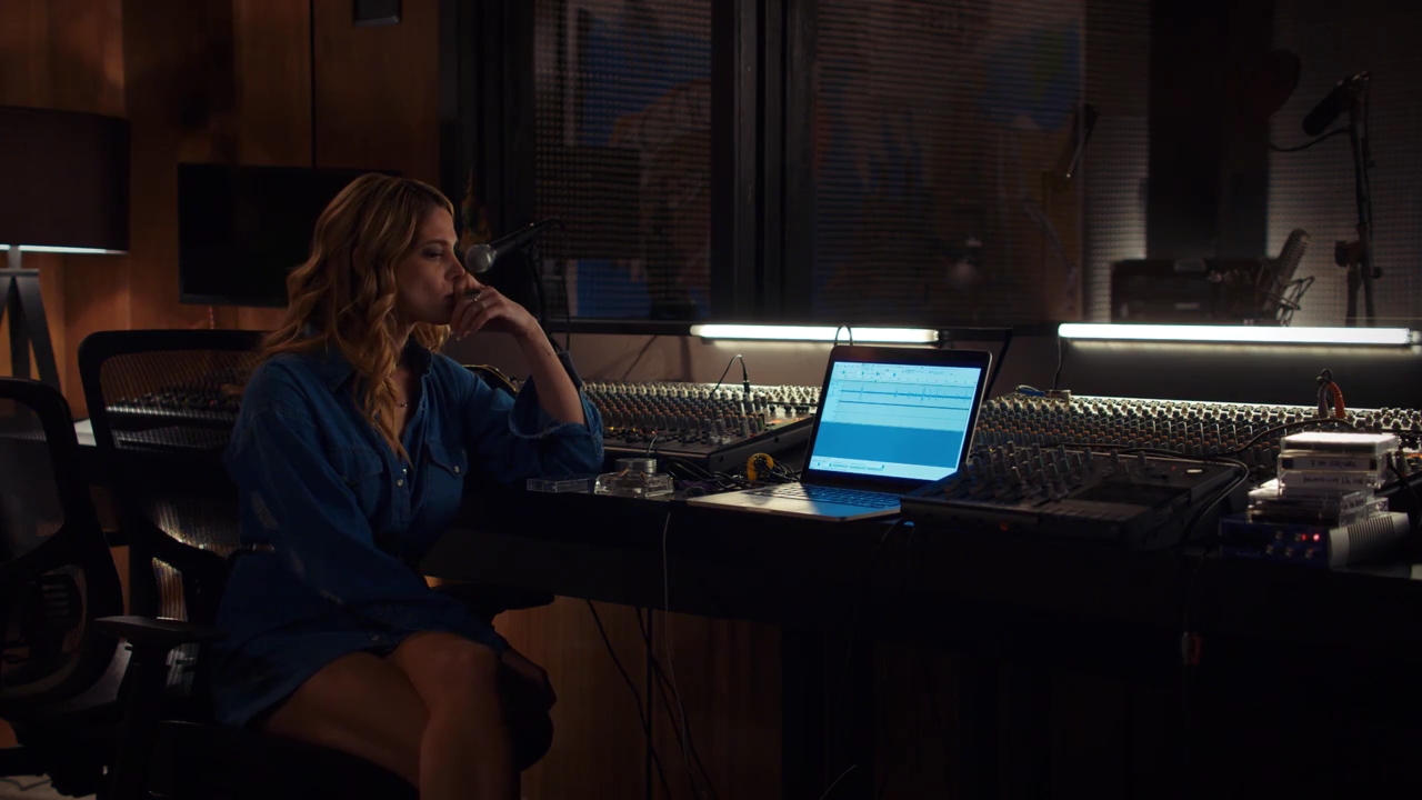 Ashley-Greene-dot-nl_StepUpHighWater2x05-2604.jpg