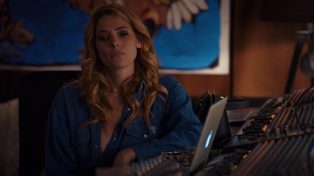 Ashley-Greene-dot-nl_StepUpHighWater2x05-2608.jpg
