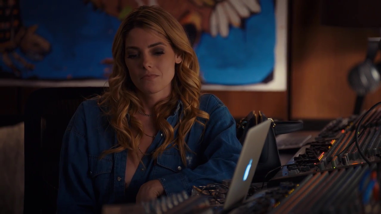 Ashley-Greene-dot-nl_StepUpHighWater2x05-2611.jpg