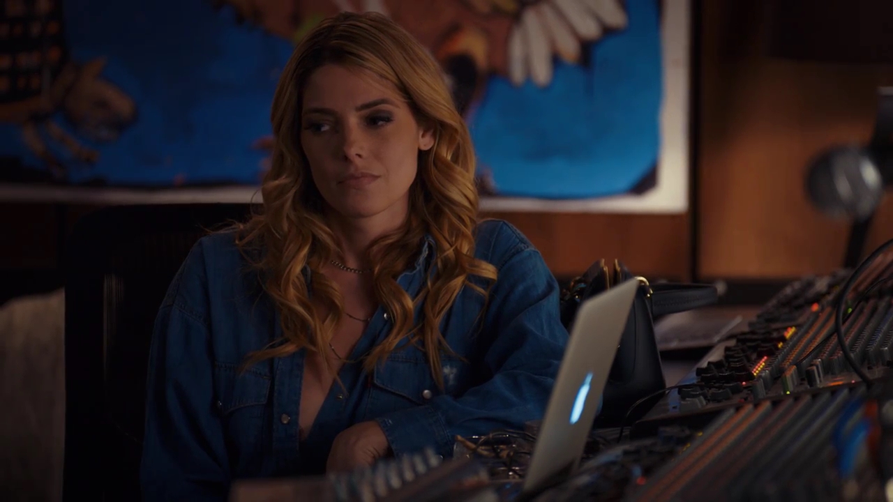 Ashley-Greene-dot-nl_StepUpHighWater2x05-2613.jpg