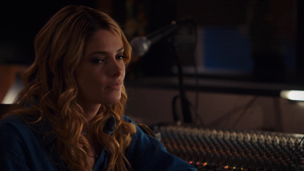 Ashley-Greene-dot-nl_StepUpHighWater2x05-2620.jpg