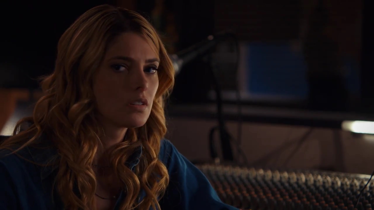 Ashley-Greene-dot-nl_StepUpHighWater2x05-2653.jpg