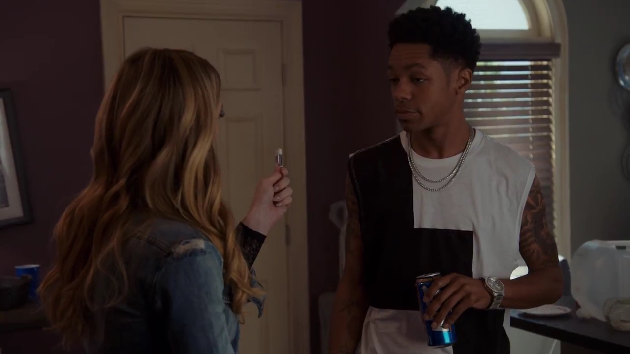Ashley-Greene-dot-nl_StepUpHighWater2x06-0527.jpg