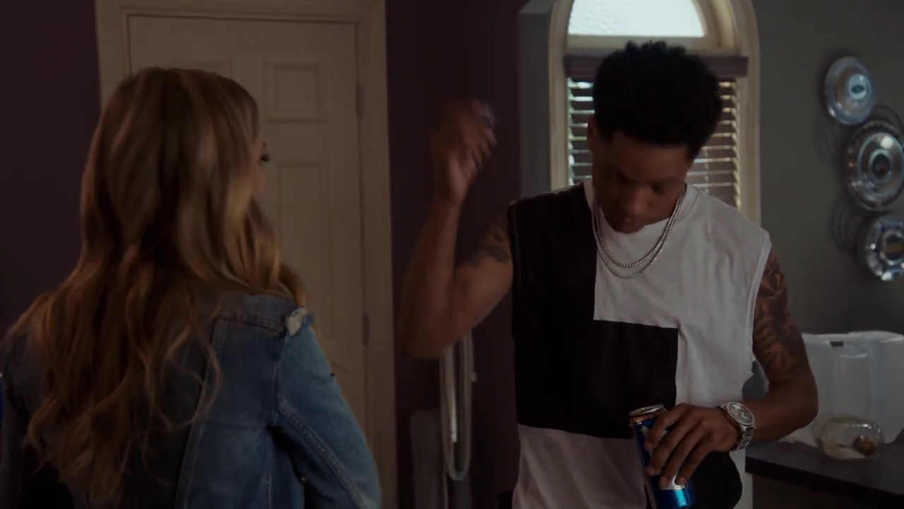Ashley-Greene-dot-nl_StepUpHighWater2x06-0531.jpg